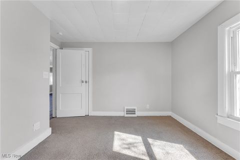 Tiny photo for 5656 Lafayette Avenue, Maple Heights, OH 44137 (MLS # 5179034)