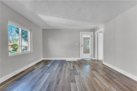 Tiny photo for 5656 Lafayette Avenue, Maple Heights, OH 44137 (MLS # 5179034)