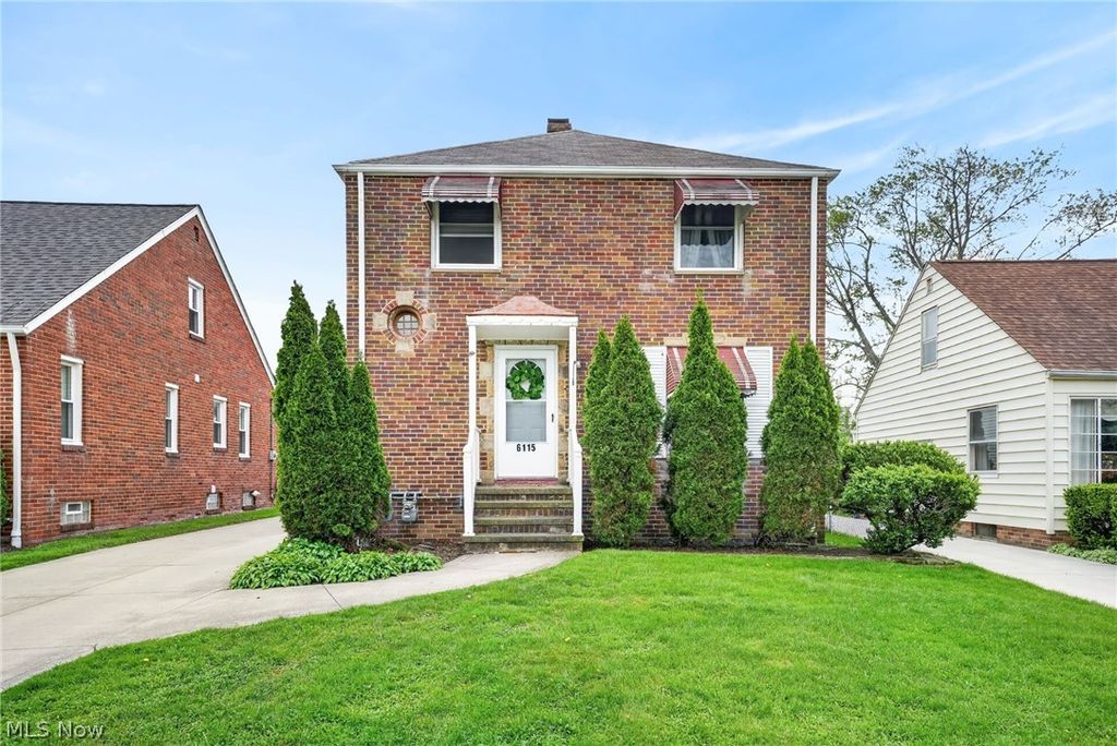 Photo of 6115 Brownfield Drive, Parma, OH 44129 (MLS # 5207901)