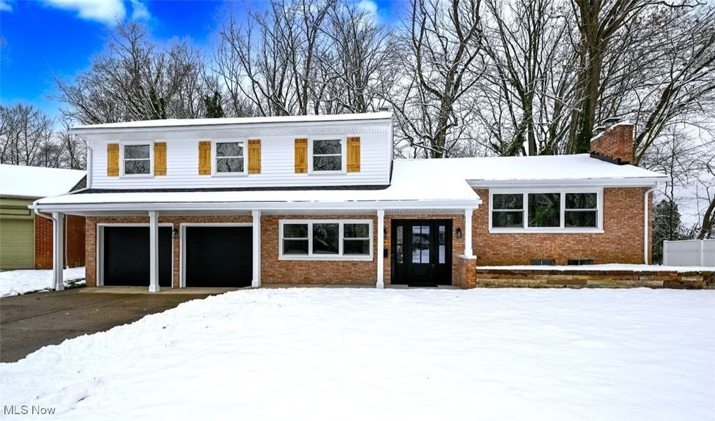 Photo of 1591 Newcastle Circle, Akron, OH 44313 (MLS # 5179702)