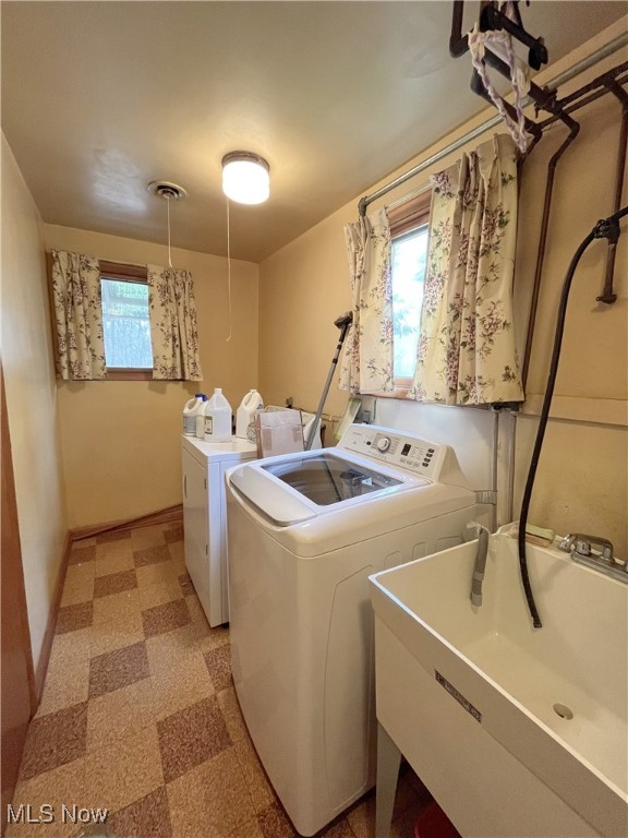 5740 Onaway Oval, Parma, Ohio image 28