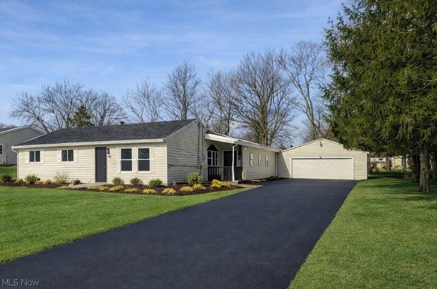 Briar Root Manor - Residential