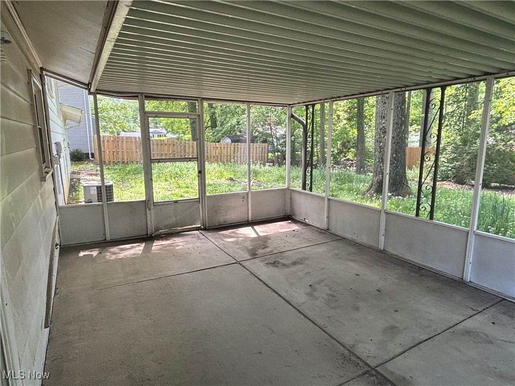 3913 Claridge Drive, Youngstown, Ohio image 23