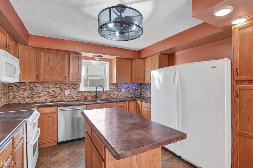 Henrietta 12 - Residential