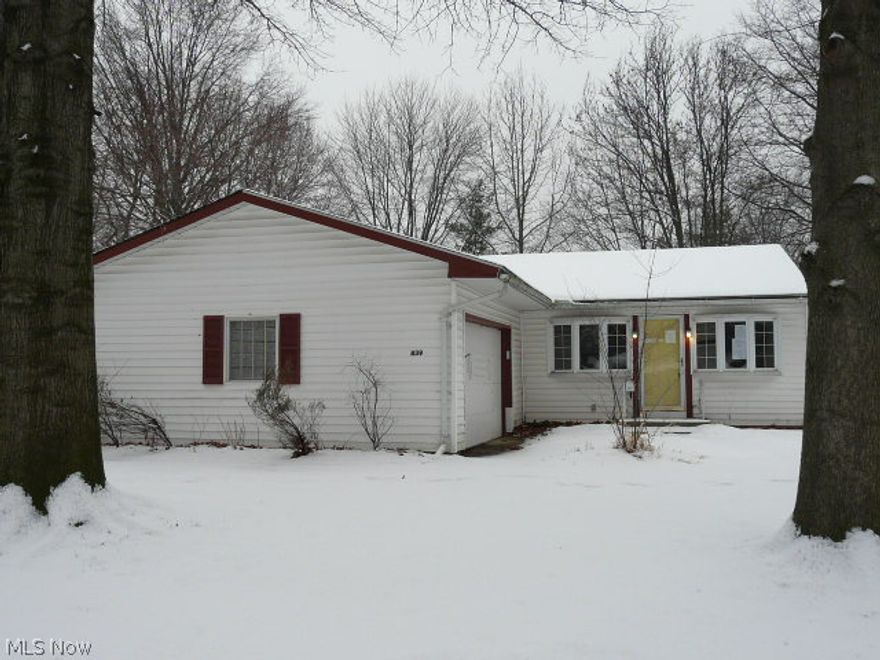 Berea ranch with 3 bedrooms, 3 full bathroom and finished basement.  Spacious fenced in back yard & 2 car attached garage.   Close to Metro Park!  Owner Occupant bidding period through 2/1/15.  Not open to investors until 2/7/15.   Case # 412-620124. HUD Owned Property - sold AS-IS, ask your agent how to submit offer. Great Value! Buyer is responsible for due diligence + inquiry of all property information/condition. Buyer is responsible for cost/completion of any/all inspections and is to assume any/all violations.