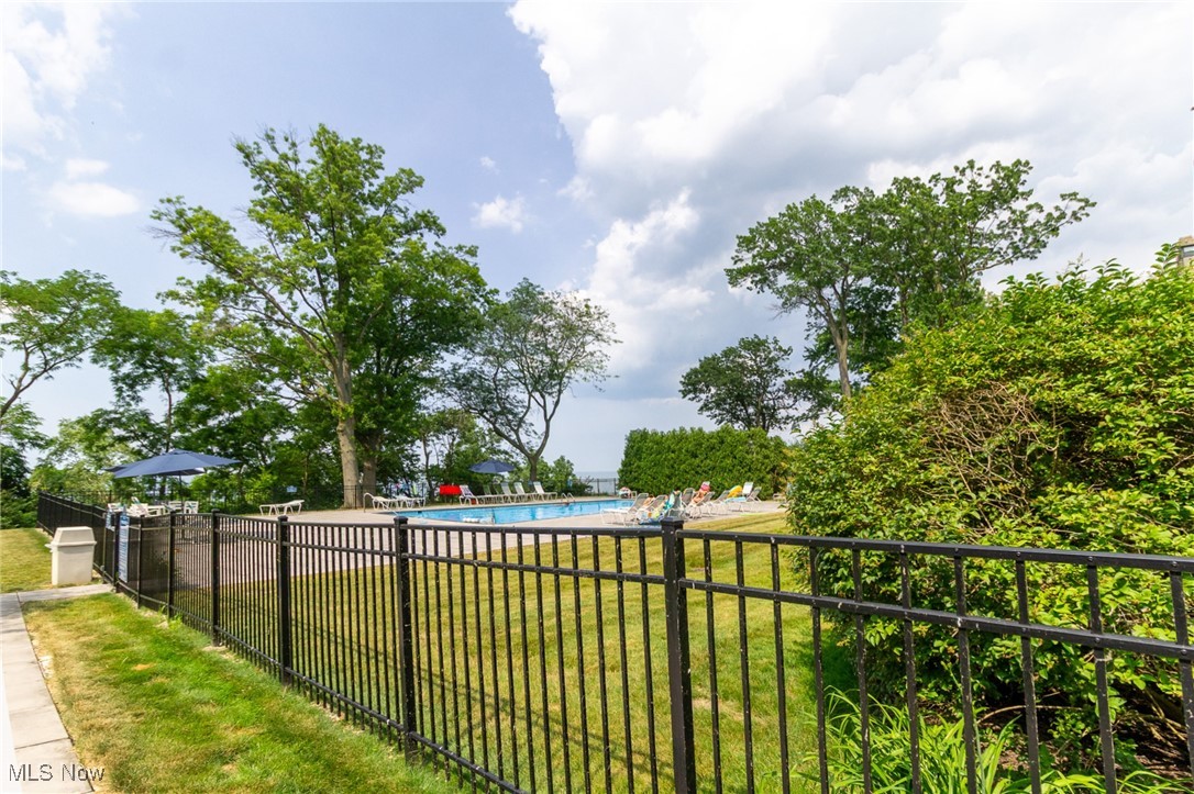 Marine Towers East Condo - Residential