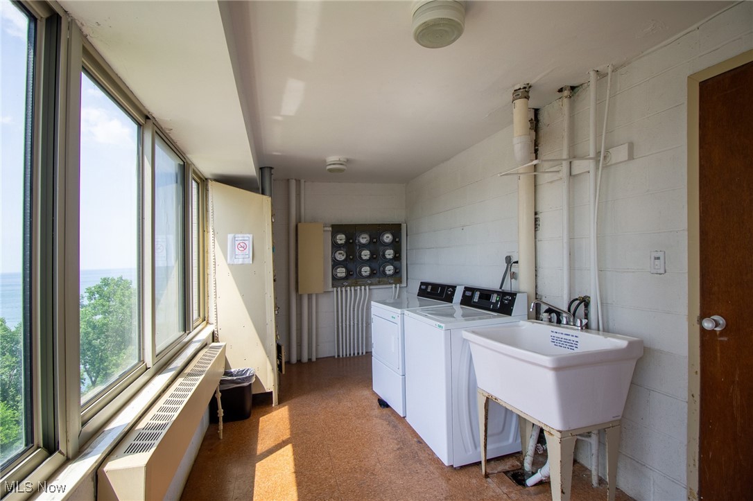 Marine Towers East Condo - Residential