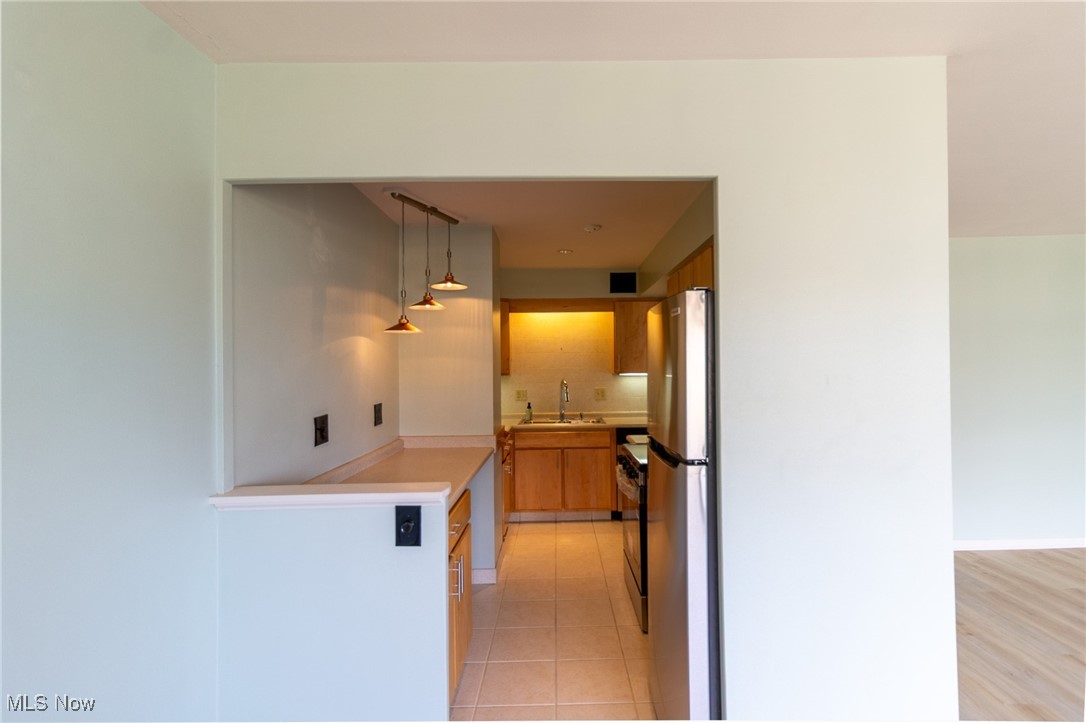 Marine Towers East Condo - Residential