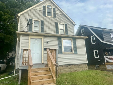 Homes For Rent - 555 Lumiere Street #B<br/> Akron, OH 44306