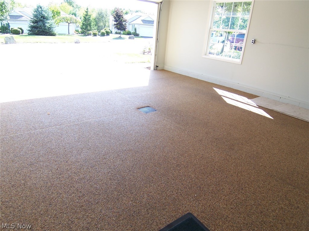 Woodbury Condo - Residential