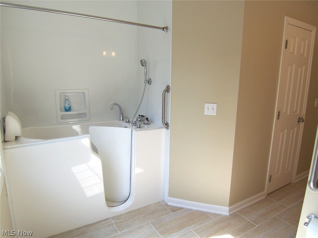 Woodbury Condo - Residential