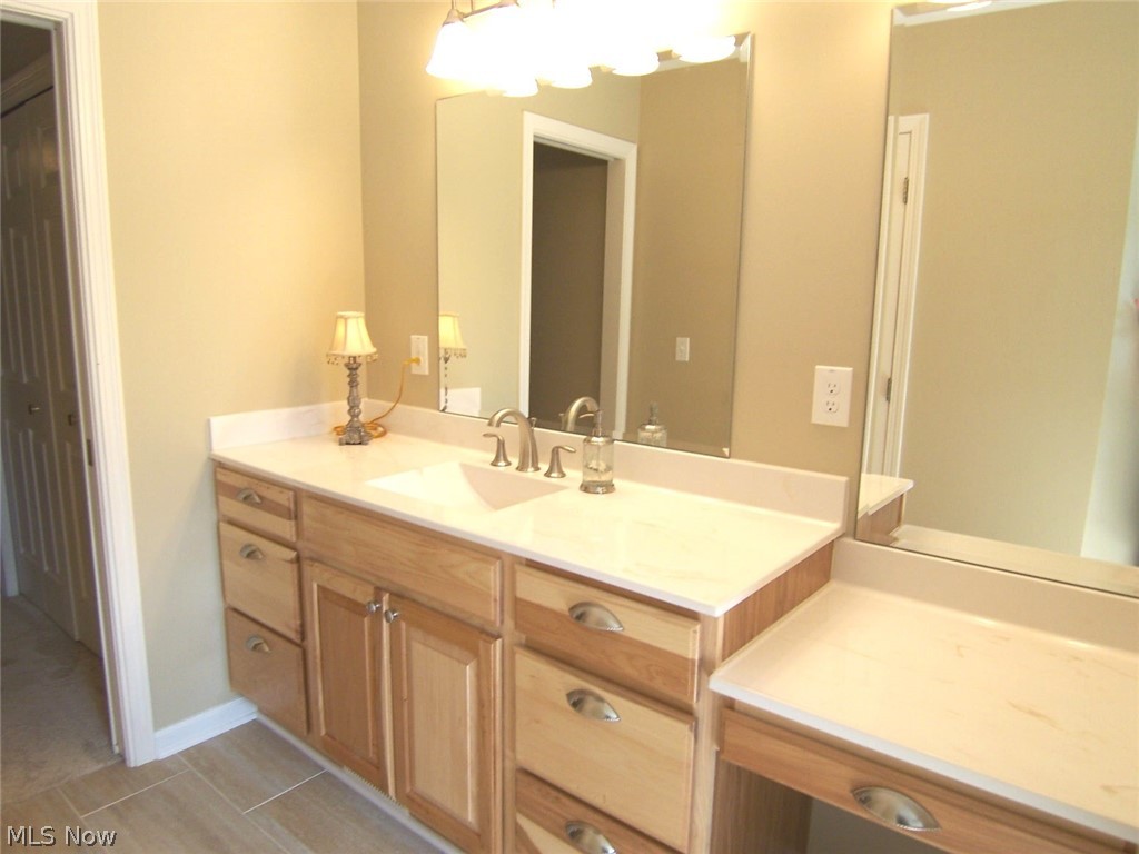 Woodbury Condo - Residential