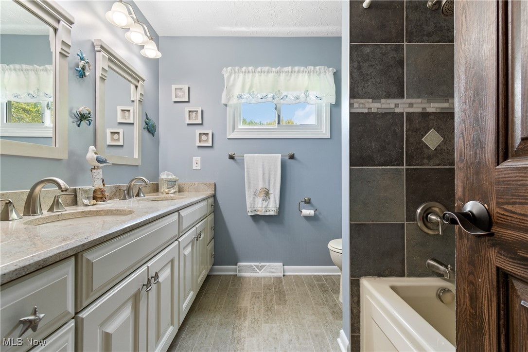 17171 Misty Lake Drive, Strongsville, Ohio image 26
