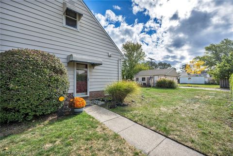 Tiny photo for 30002 Barjode Road, Willowick, OH 44095 (MLS # 5188190)
