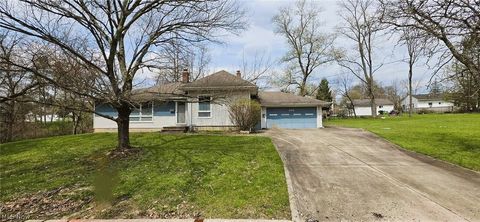 105 Mapledale Avenue Bedford OH 44146