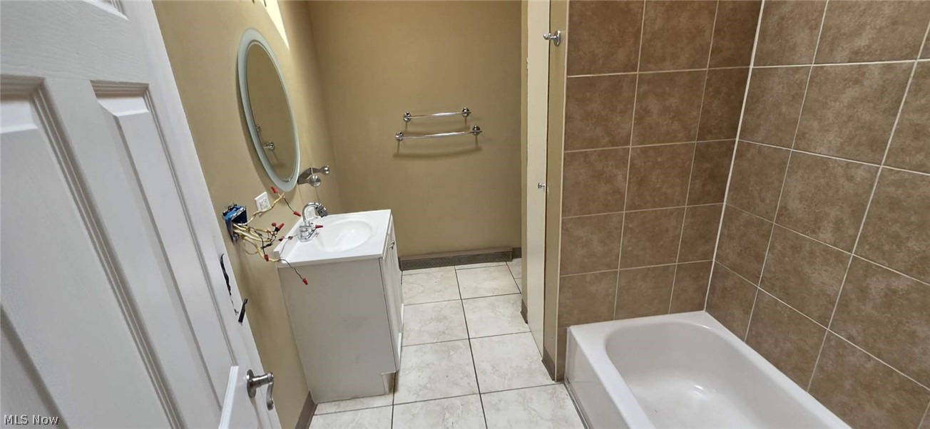 Elworth-Helwick Cos Bedford F - Residential