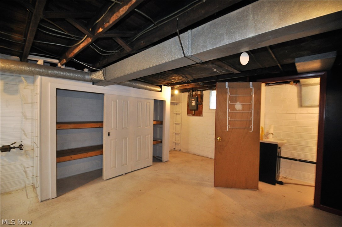 Village/Minerva - Residential