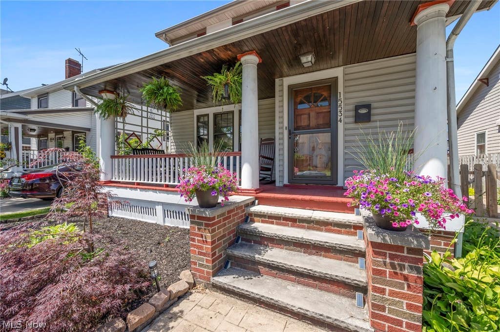 Photo of 15534 Lakewood Heights Boulevard, Lakewood, OH 44107 (MLS # 5221460)