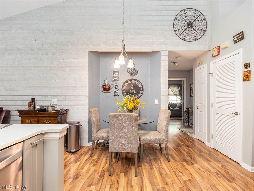 Falls Pointe - Residential