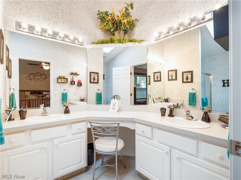 Falls Pointe - Residential