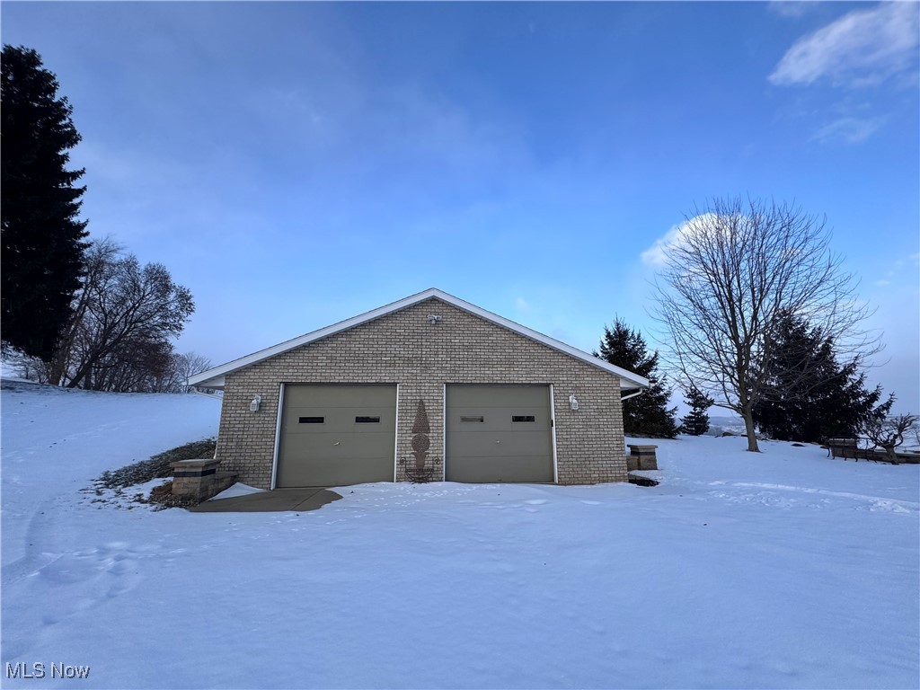 1405 Cherry Ridge Drive, Sugarcreek, Ohio image 12