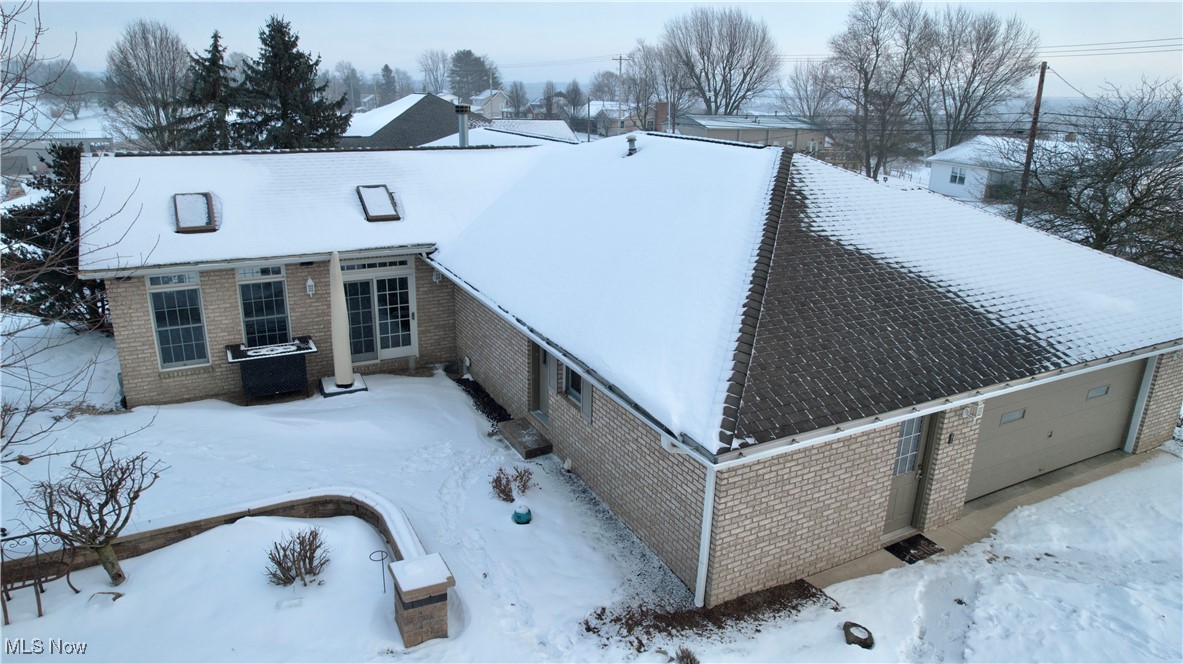 1405 Cherry Ridge Drive, Sugarcreek, Ohio image 9