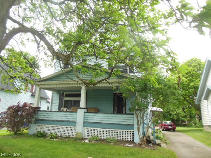 Wonderful 3 story home! Third floor is massive master suite with lots of closet and storage space. remodeled bath is different, with corner garden tub & shower. Fully carpeted, Formal dining room plus large more casual  dinette and galley style kitchen that's bigger then most with separate entrances from the formal or casual dining room. Covered back porch, nice size yard and large concrete patio for picnic table or bike riding. Sidewalk community. Full basement also has a full bath, could use some work but full shower. Large front porch, pillars in the living room and dining room. High ceilings and original woodwork and staircase.