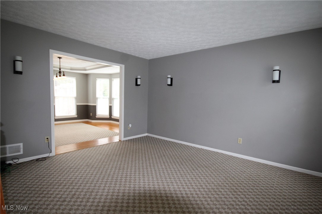 1547 Tallmadge Road