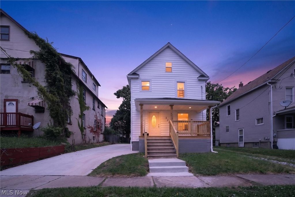 Photo of 843 Chester Avenue, Akron, OH 44314 (MLS # 5218790)
