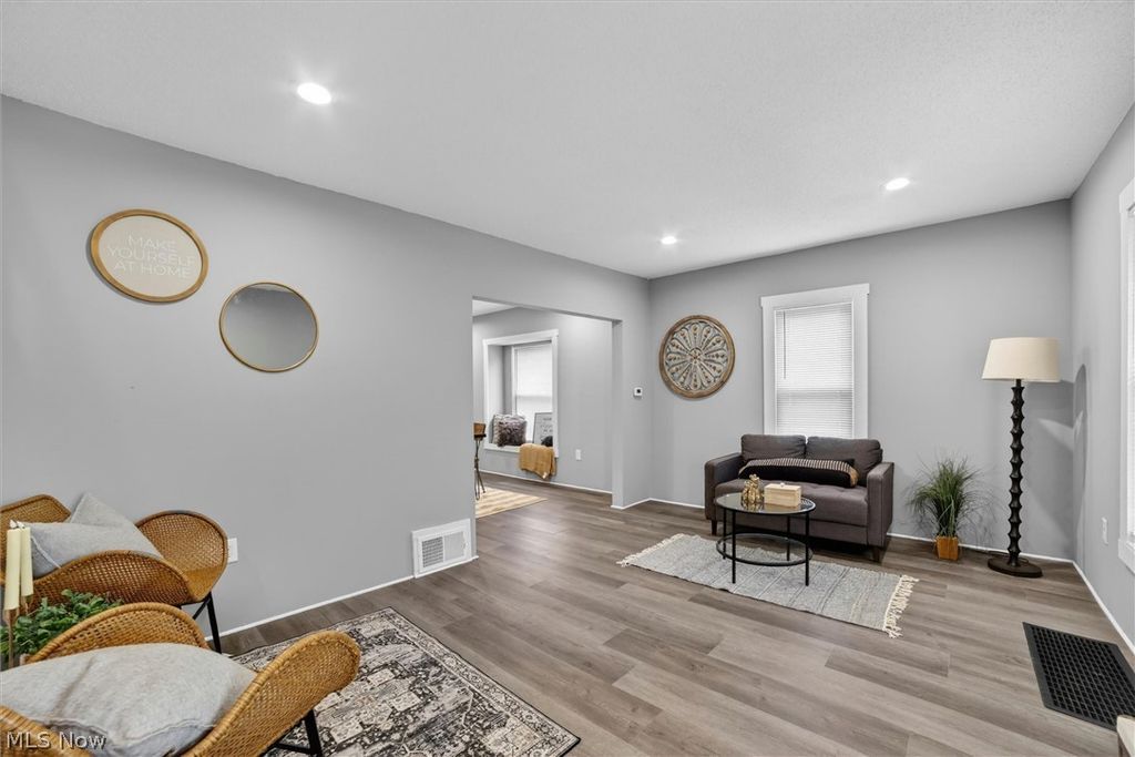 Photo of 843 Chester Avenue, Akron, OH 44314 (MLS # 5218790)