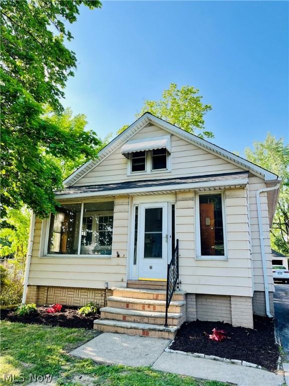 The first floor boasts two fantastic bedrooms, a full bathroom, & large kitchen. Dining room & living room have impeccable wood flooring throughout. As you head upstairs you will find a large bedroom with more gorgeous wood floors. New roof and AC. Location, Location, Location - Close to highways and less than 20 minutes to downtown Cleveland! Schedule your private showing.