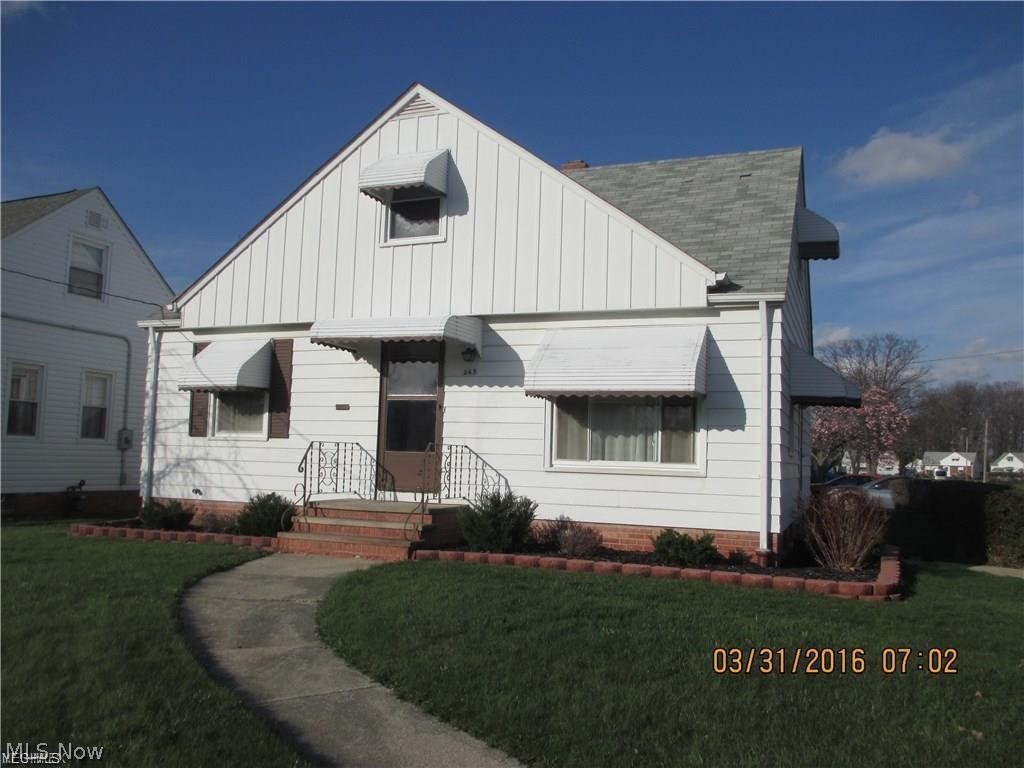 TAKE A LOOK, at reduction for a perfect starter home! This cozy bungalow offers 3 bedrooms with full finished basement.Enjoy the enclosed patio, a spacious backyard,2car garage, and a great neighborhood with plenty of shopping.Sewer and dye test completed!