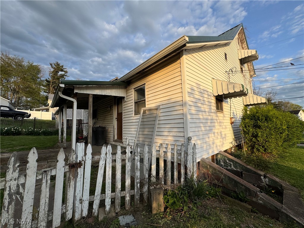 202 E Spring Street, Bethesda, Ohio image 4