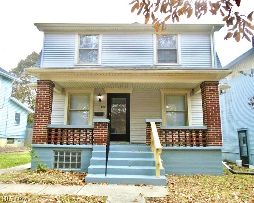 Updated 3 Bedroom, 2 story home featuring hardwood and new laminate flooring throughout, remodeled bathroom, vinyl siding, vinyl windows, and dimensional shingle roof.  This home is move in ready, everything has been done including newer furnace, central air, and hot water tank!