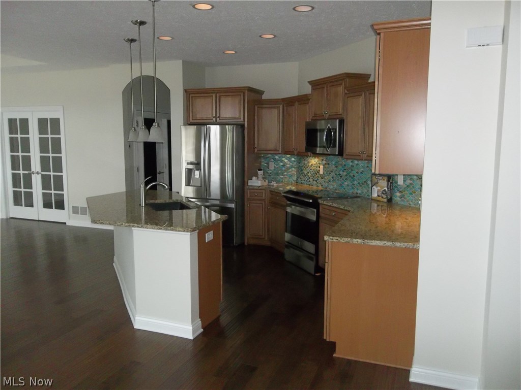 Quarry Lks/Amherst Condo Ph 11 - Residential