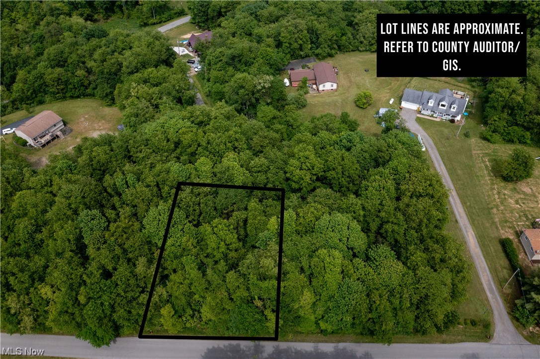 Lake Tamahawk - Land