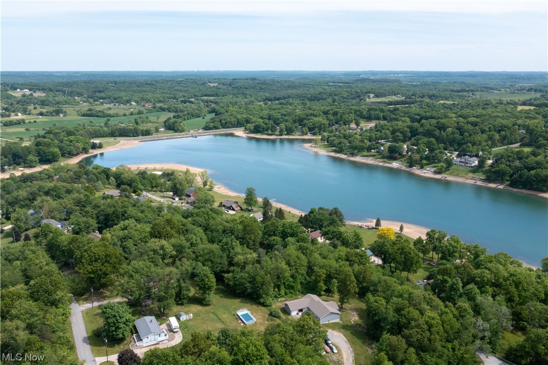 Lake Tamahawk - Land