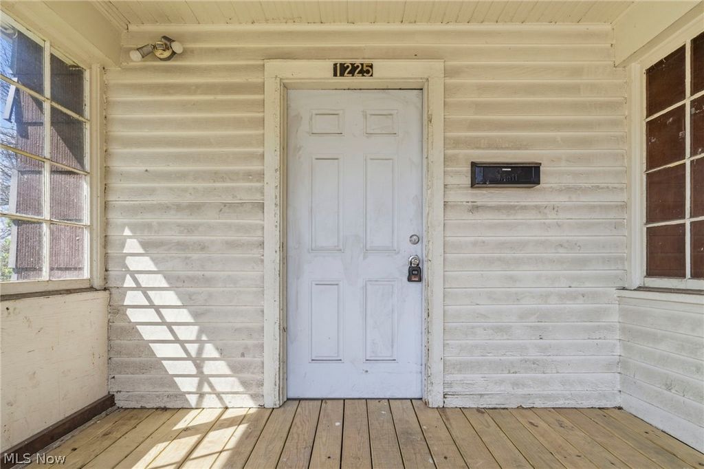 Photo of 1225 Erie Street S, Massillon, OH 44646 (MLS # 5202727)