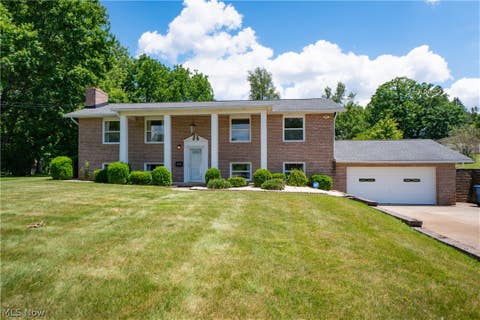 Homes For Sale - 2421 Fairview Road<br/> Uniontown, OH 44685