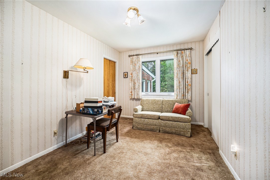 656 Roosevelt Street, Kent, Ohio image 16