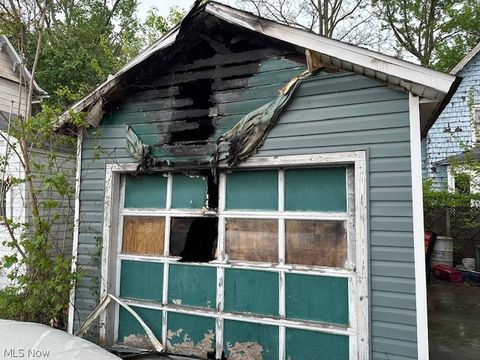 Tiny photo for 1115 East Avenue, Elyria, OH 44035 (MLS # 5203285)