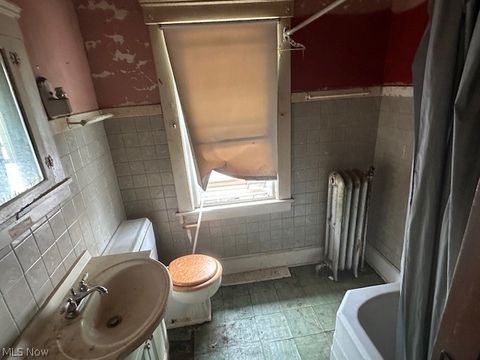 Tiny photo for 1115 East Avenue, Elyria, OH 44035 (MLS # 5203285)