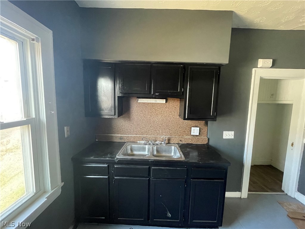 L J Hostetters Sub #3 - Residential Lease