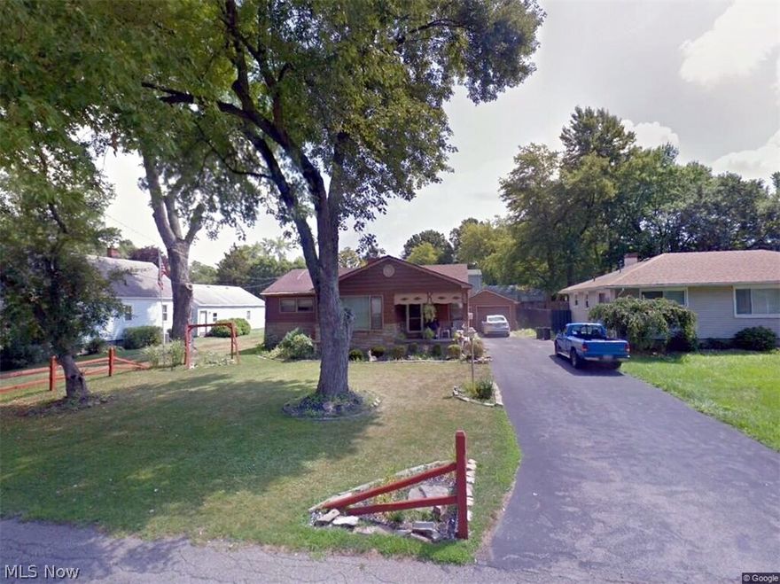 Needs painted, stone front, dimentional shingles