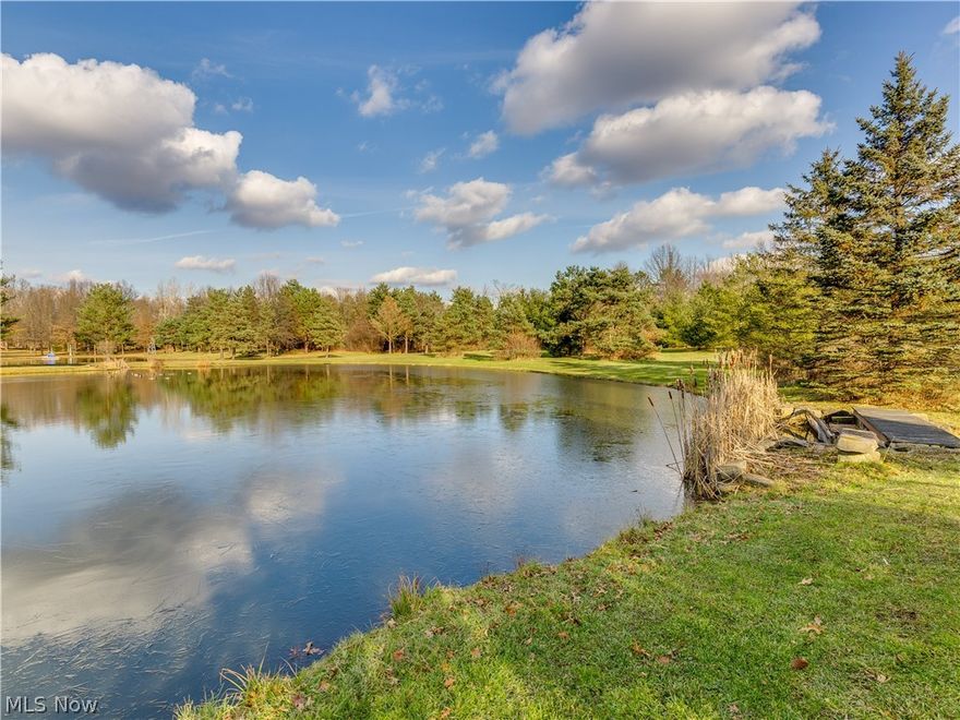 Beautiful lot in Woodridge School District. Countryside surroundings, great for nature lovers. Picturesque views yet close to major thorough fares, schools, churches, shopping and recreation. Bring the builder of your choice.