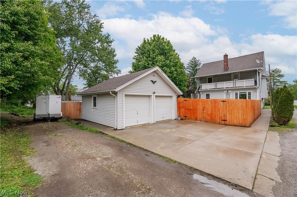Photo of 2417 S Arch Avenue, Alliance, OH 44601 (MLS # 5210644)