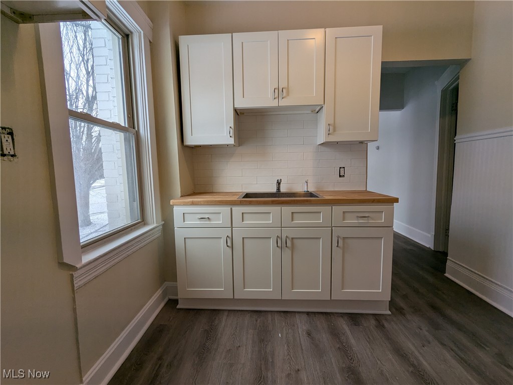 Cleveland, Ohio 44102, United States, 2 Bedrooms Bedrooms, ,1 BathroomBathrooms,Residential,Active,13142