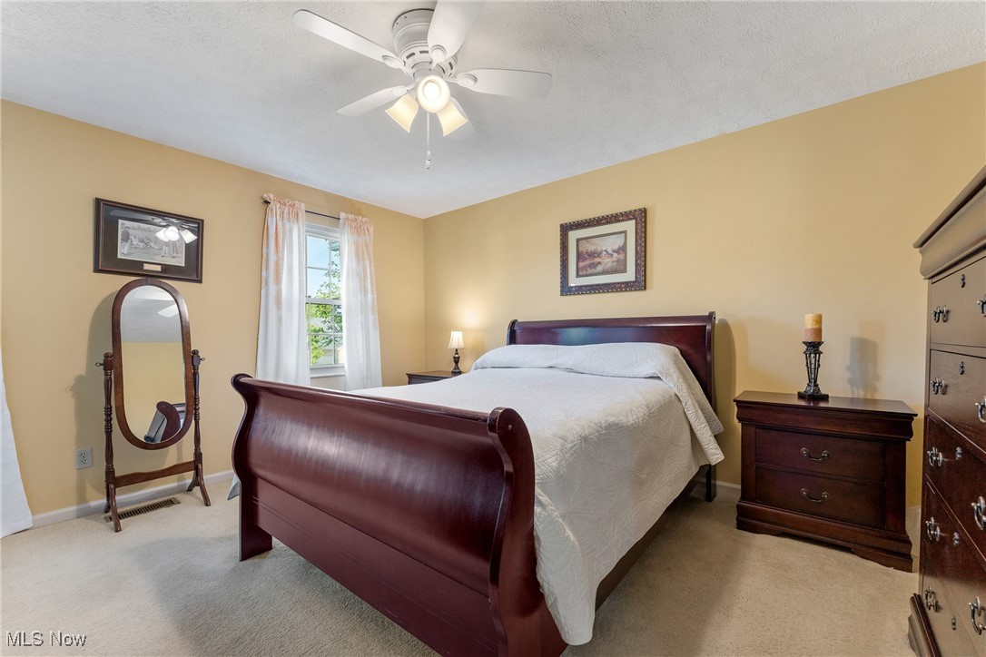 6527 Blossomwood Circle, Canton, Ohio image 24