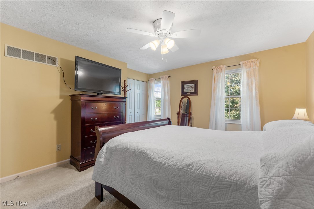 6527 Blossomwood Circle, Canton, Ohio image 22