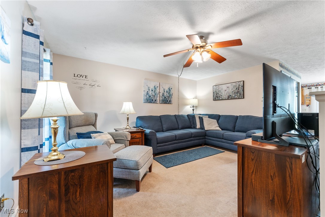 6527 Blossomwood Circle, Canton, Ohio image 10